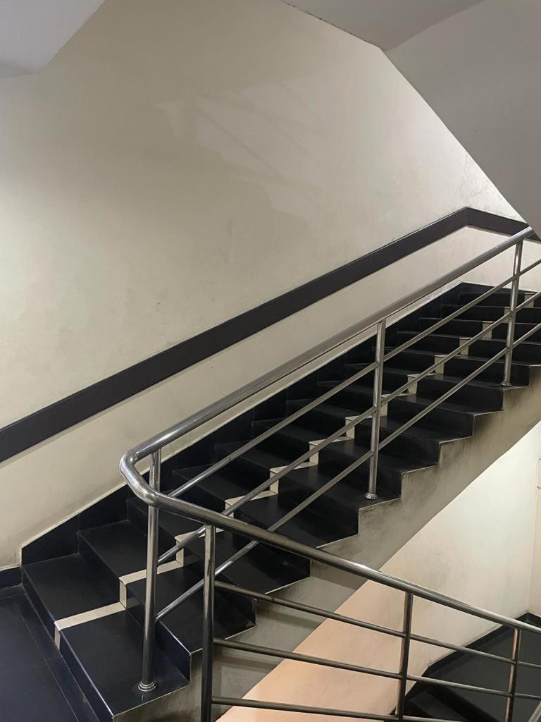 Blossom Rooms Hotel Vashishtha - Free Lunch Or Dinner- Free Breakfast Hyderabad Luaran gambar