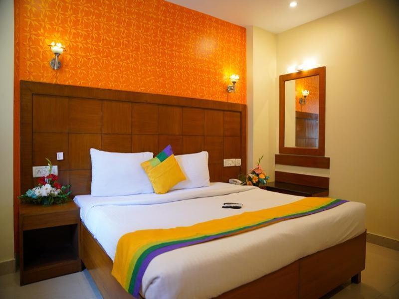 Blossom Rooms Hotel Vashishtha - Free Lunch Or Dinner- Free Breakfast Hyderabad Luaran gambar