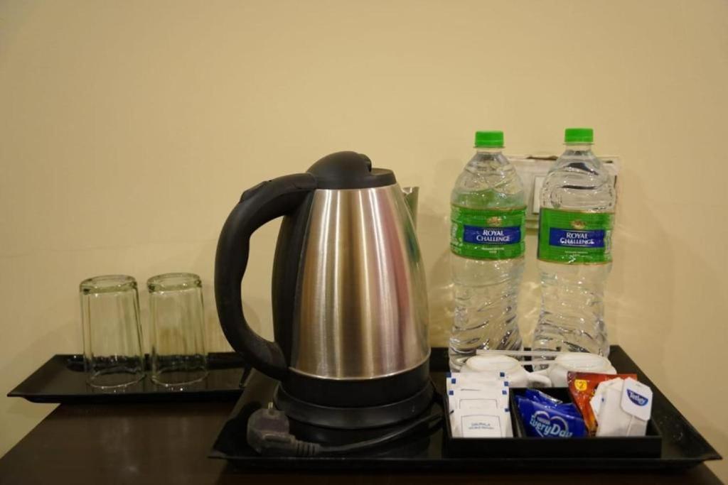 Blossom Rooms Hotel Vashishtha - Free Lunch Or Dinner- Free Breakfast Hyderabad Luaran gambar