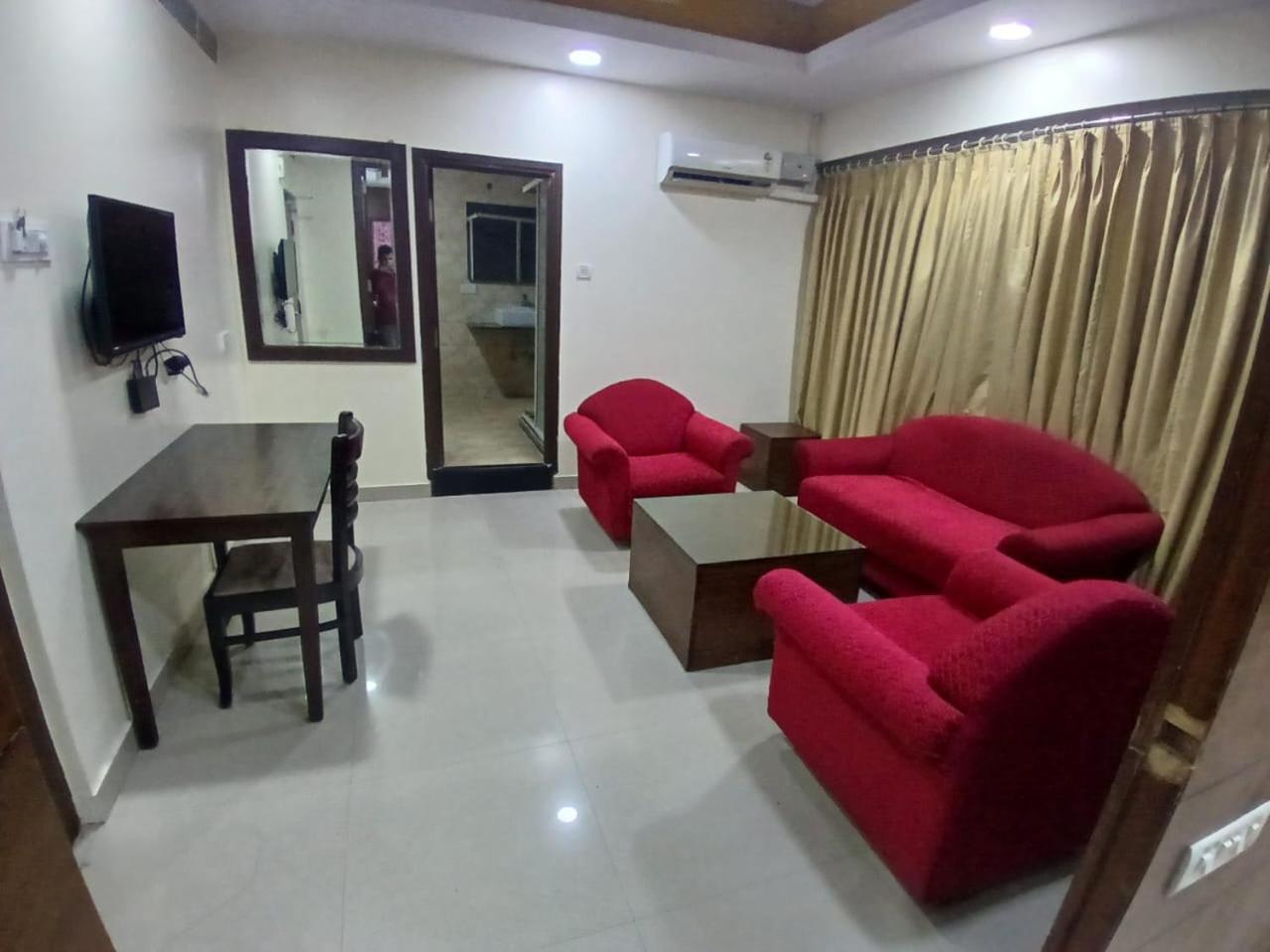 Blossom Rooms Hotel Vashishtha - Free Lunch Or Dinner- Free Breakfast Hyderabad Luaran gambar
