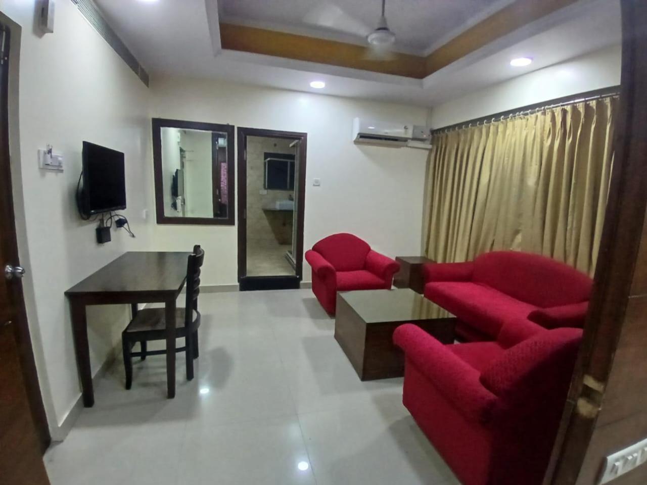 Blossom Rooms Hotel Vashishtha - Free Lunch Or Dinner- Free Breakfast Hyderabad Luaran gambar